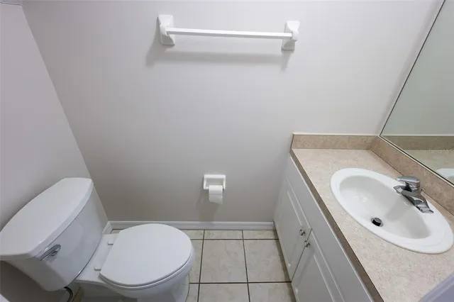 $2,100 | 611 Spring Lake Circle, Tarpon Springs, FL 34688