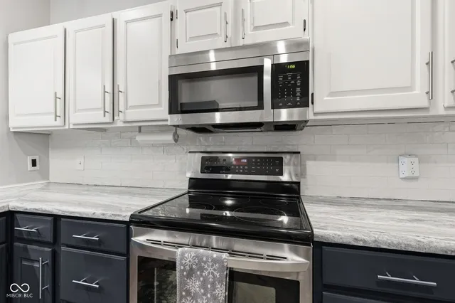 $300,000 | 8675 Champions Drive, Indianapolis, IN 46256