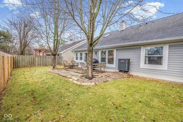 $300,000 | 8675 Champions Drive, Indianapolis, IN 46256