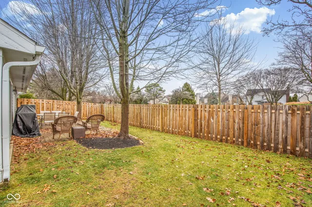 $300,000 | 8675 Champions Drive, Indianapolis, IN 46256