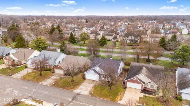 $300,000 | 8675 Champions Drive, Indianapolis, IN 46256