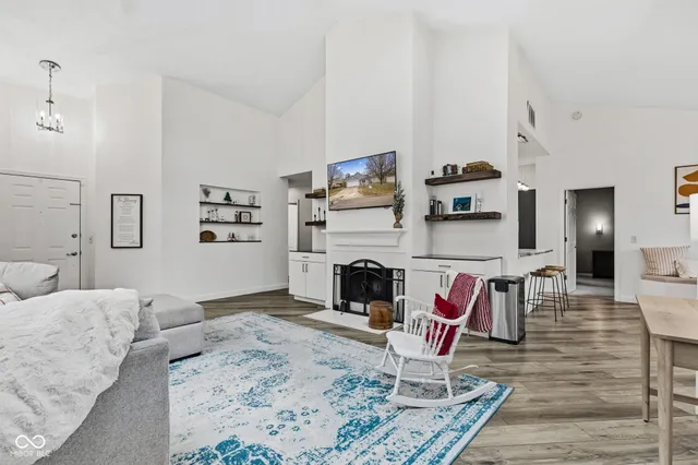 $300,000 | 8675 Champions Drive, Indianapolis, IN 46256