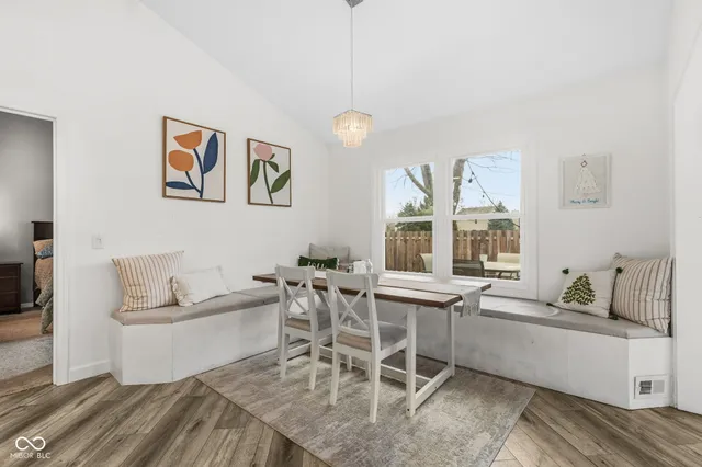 $300,000 | 8675 Champions Drive, Indianapolis, IN 46256