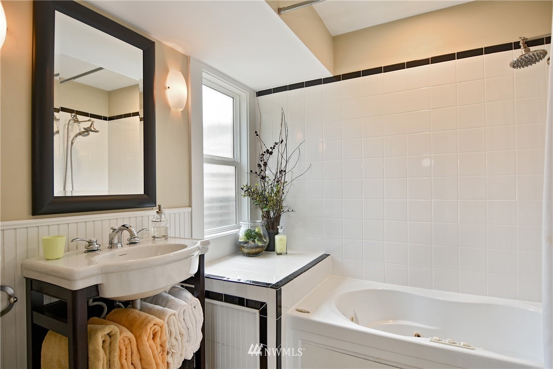 617 Aloha Way Edmonds, WA 98020 - Photo 14 of 23 Gallery Image 14