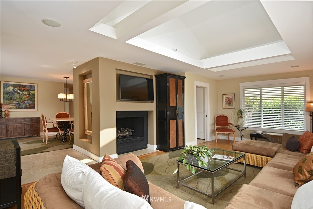 617 Aloha Way Edmonds, WA 98020 - Photo 6 of 23 Gallery Image 6