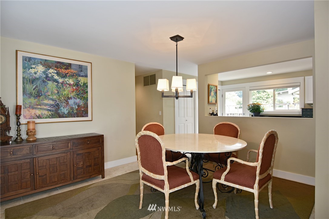 617 Aloha Way Edmonds, WA 98020 - Photo 8 of 23 Gallery Image 8