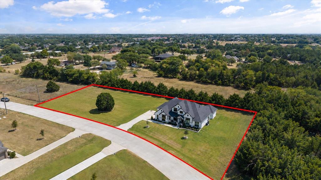 7850 Woodstream Road Red Oak, TX 75154 - Photo 2 of 37 Gallery Image 2
