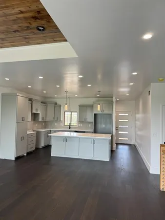 $587,500 | 1107 Old Time Drive, Excelsior Springs, MO 64024