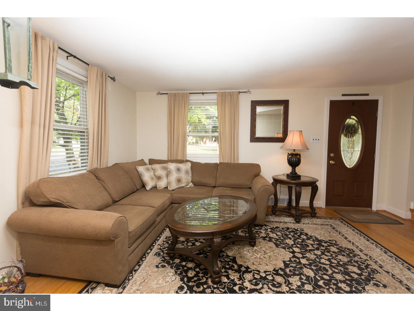 209 North Warminster Road Hatboro, PA 19040 - Photo 5 of 24 Living Room