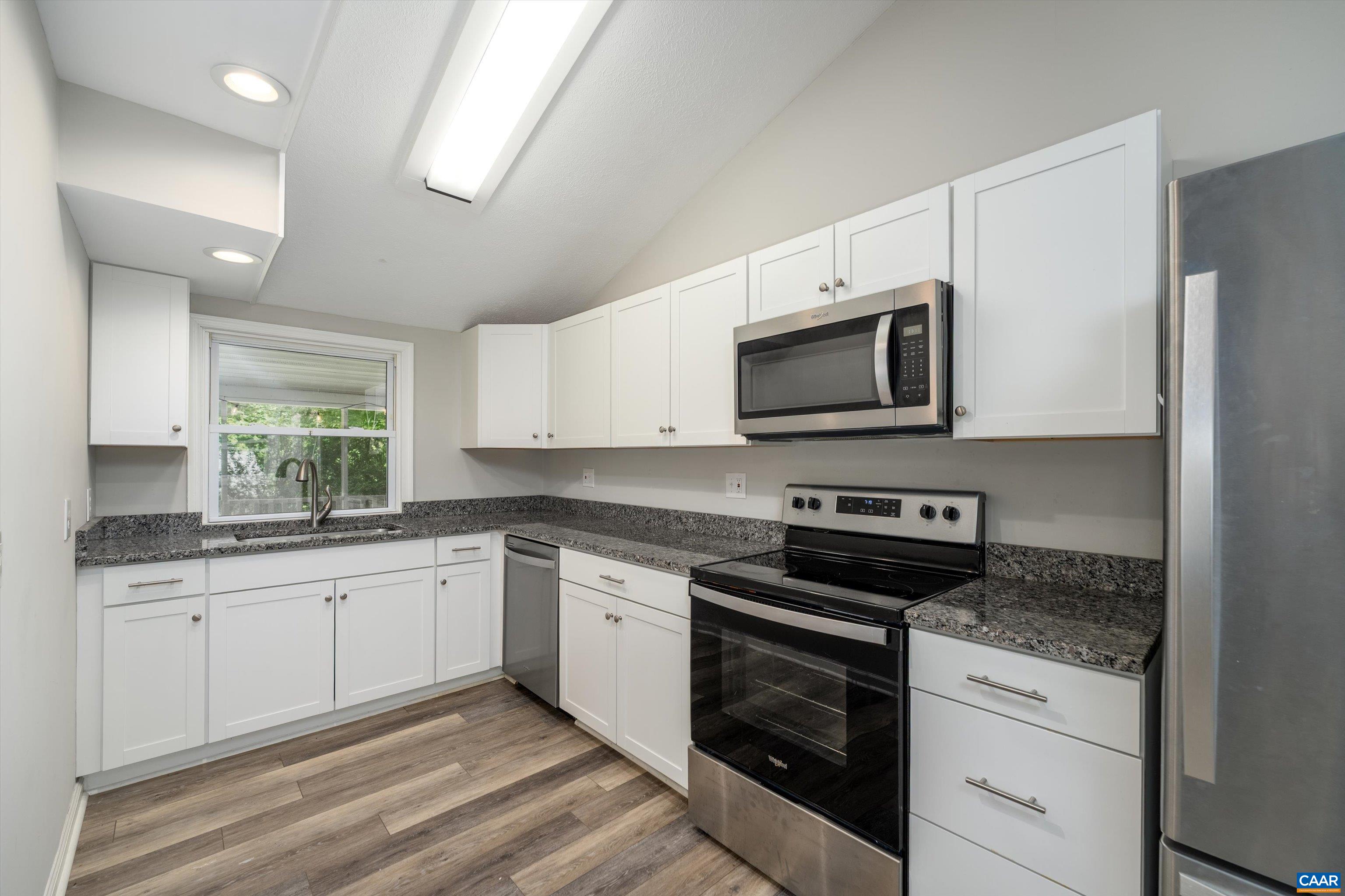 162 Larkspur Road Ruckersville, VA 22968 - Photo 12 of 43 Recently Renovated Kitchen