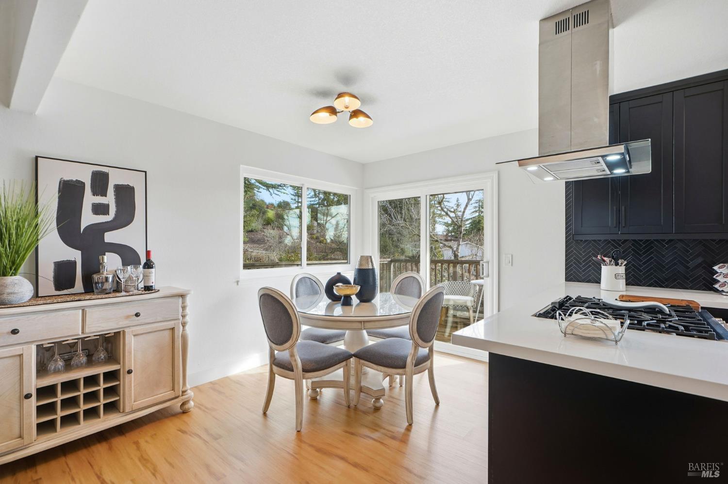 1814 St Francis Road Santa Rosa, CA 95409 - Photo 17 of 70 There is also easy access to the covered side deck from the kitchen nook