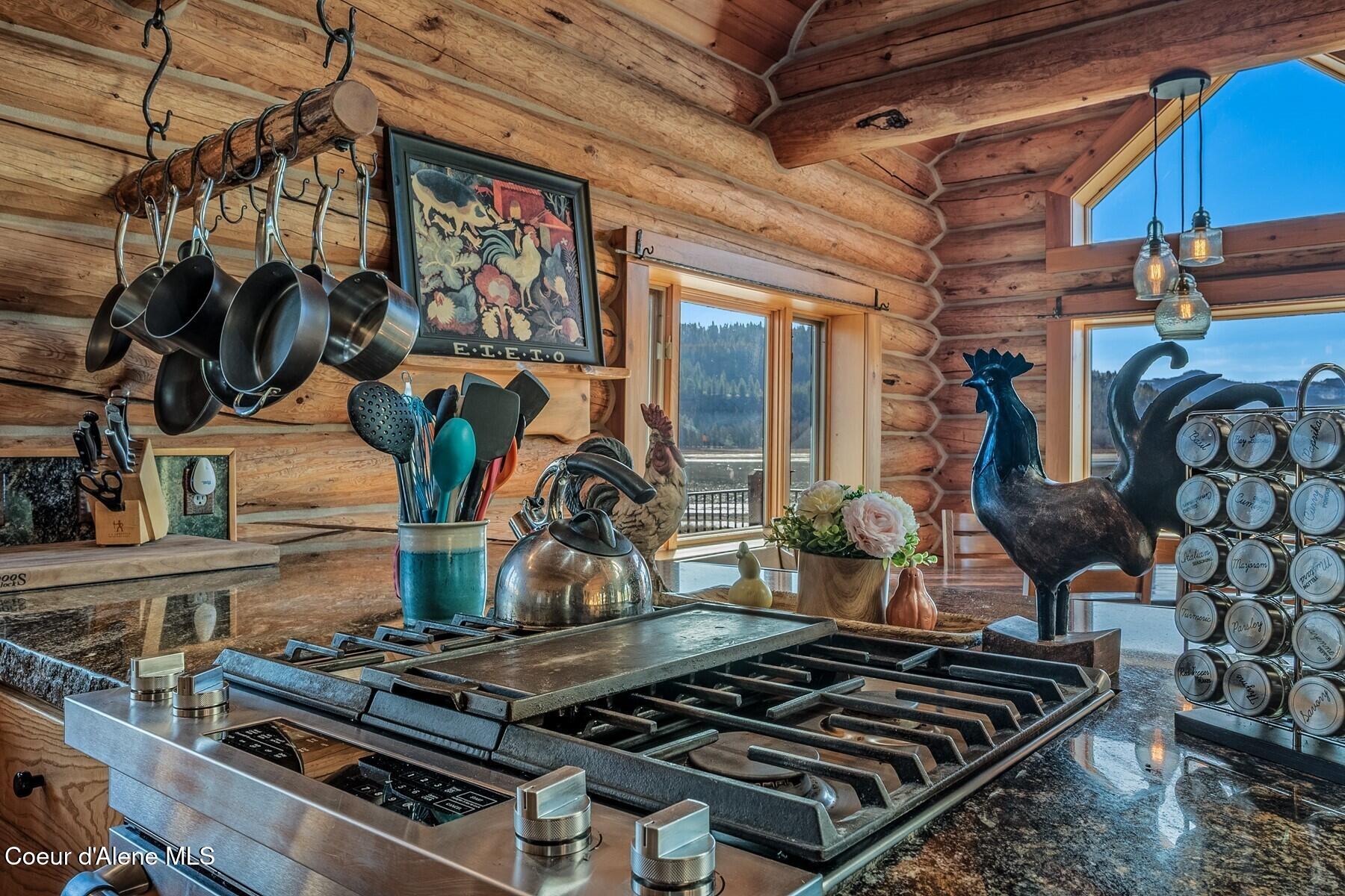 296 Camp Peine Road Sagle, ID 83860 - Photo 19 of 74 Gas Range