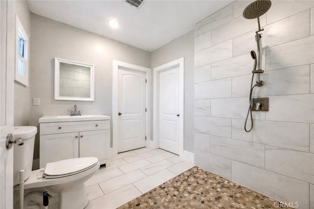 2942 Denton Street Riverside, CA 92507 - Photo 10 of 19