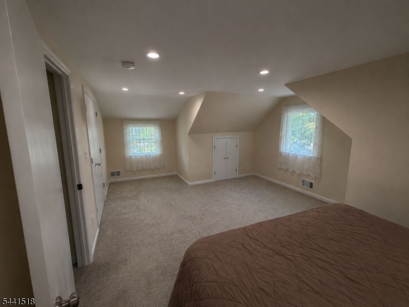 48 Sunnyside Road West Orange, NJ 07052 - Photo 23 of 36