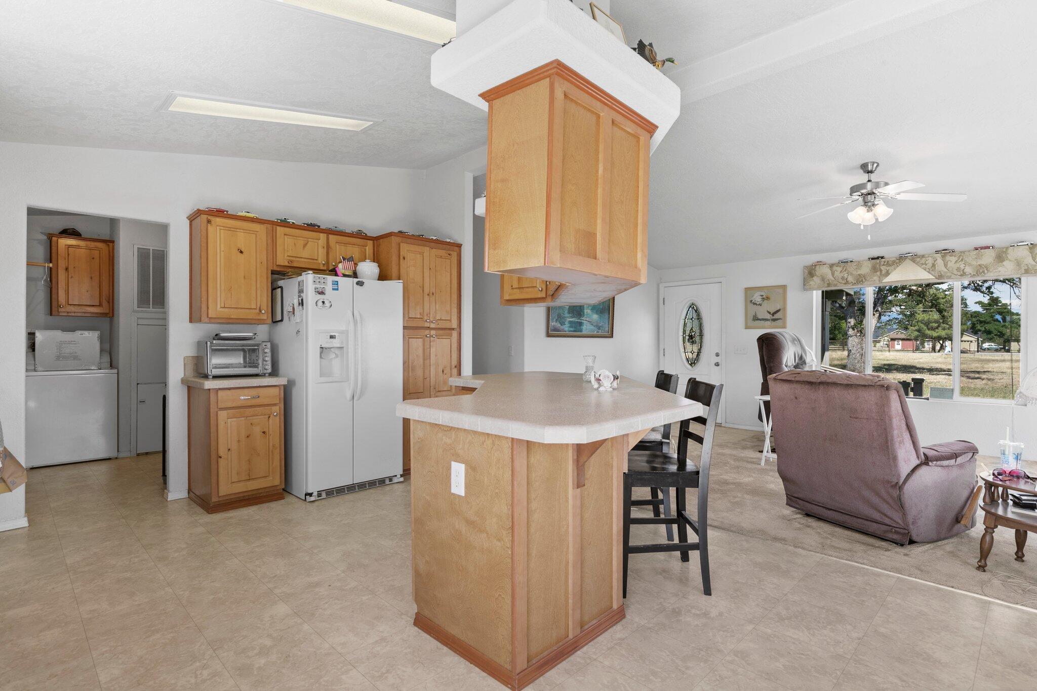 217 Ayres Road Eagle Point, OR 97524 - Photo 8 of 30 21-web-or-mls-WCIM0059
