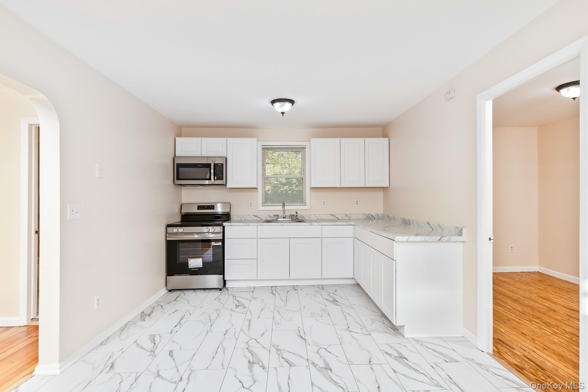 860 Flanders Road Flanders, NY 11901 - Photo 1 of 36 Gallery Image 1