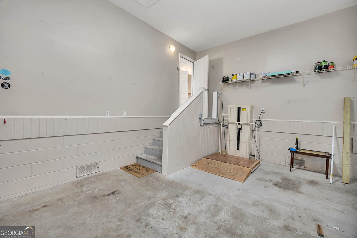 3 Bay Tree Court West St. Simons, GA 31522 - Photo 30 of 36 a view of entryway and hall