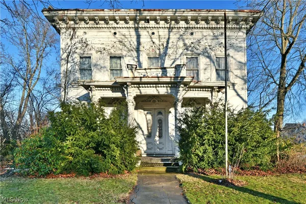 $124,800 | 720 Mahoning Avenue, Warren, OH 44483