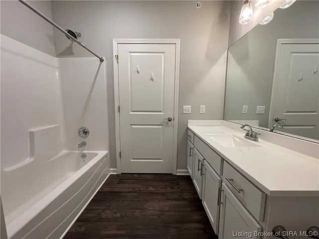 $1,195 | 2239 Charlestown Road, New Albany, IN 47150