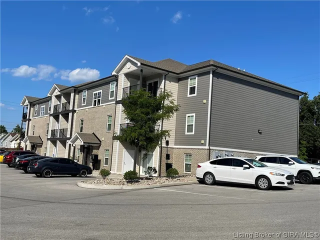 $1,195 | 2239 Charlestown Road, New Albany, IN 47150