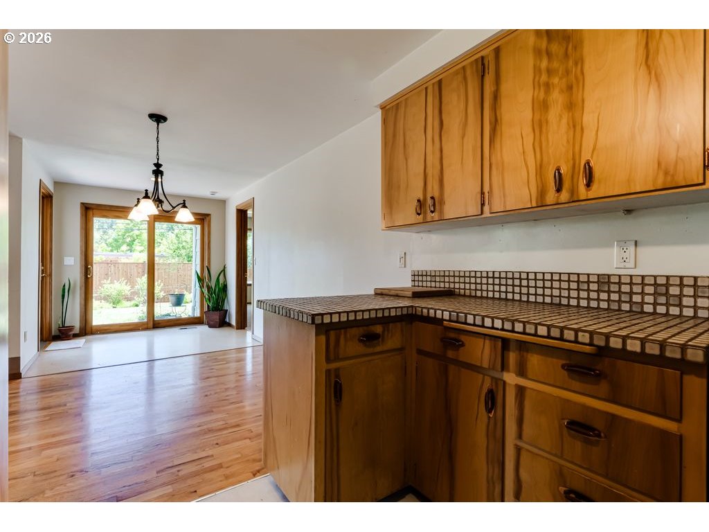 4355 Pearl Street Eugene, OR 97405 - Photo 11 of 47