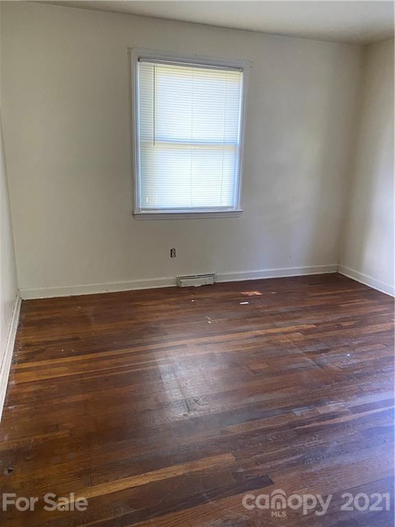 932 Clanton Road Charlotte, NC 28217 - Photo 4 of 6 Gallery Image 4