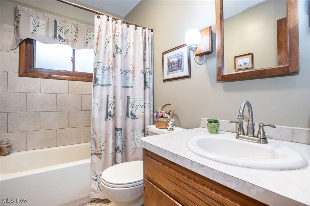3035 Hamilton Road Medina, OH 44256 - Photo 22 of 50 Main Bath