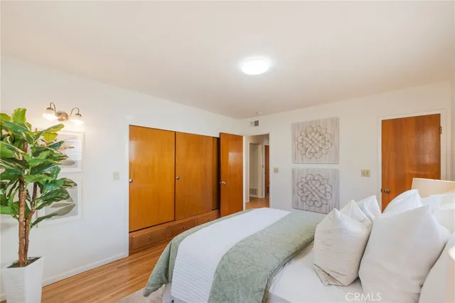 $949,900 | 1241 South Walnut Street, Anaheim, CA 92802