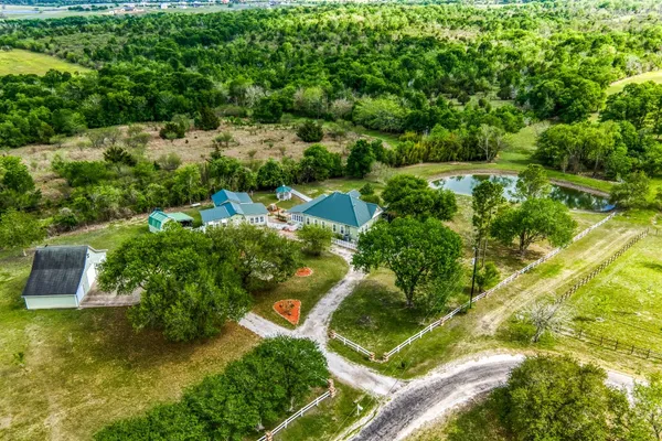 $750,000 | 7257 Kurt Drive, Brenham, TX 77833