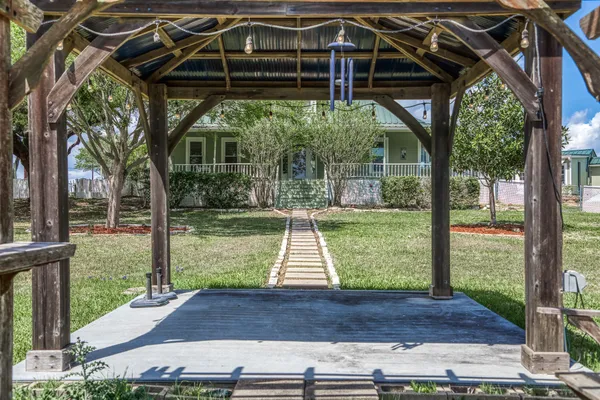 $750,000 | 7257 Kurt Drive, Brenham, TX 77833