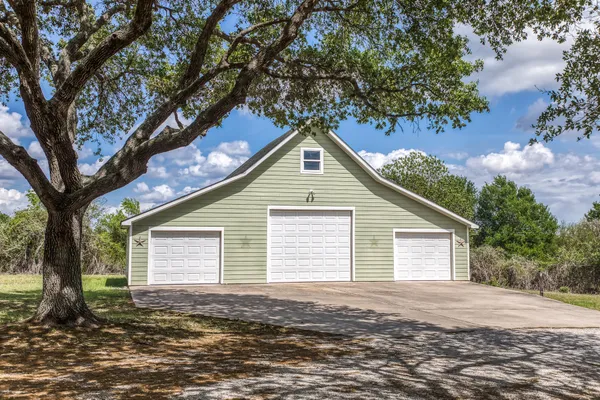 $750,000 | 7257 Kurt Drive, Brenham, TX 77833