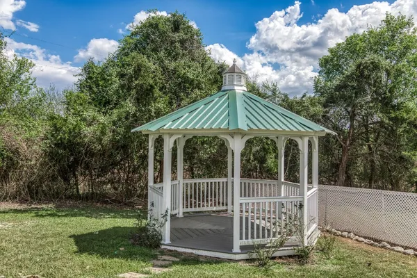 $750,000 | 7257 Kurt Drive, Brenham, TX 77833