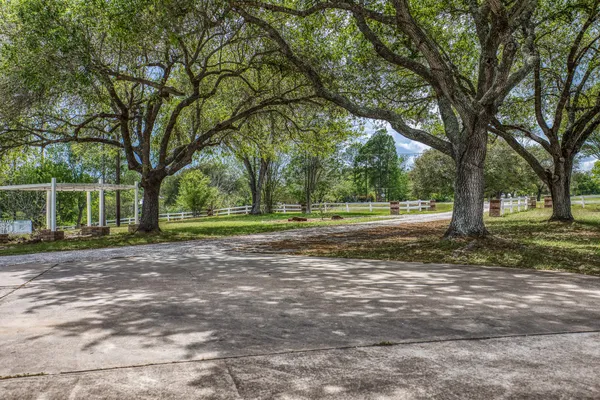 $750,000 | 7257 Kurt Drive, Brenham, TX 77833
