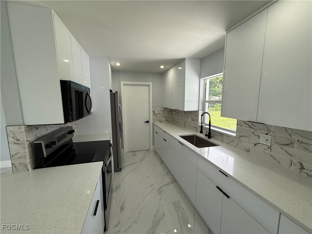 305 Penn Road West Lehigh Acres, FL 33936 - Photo 5 of 30 Gallery Image 5