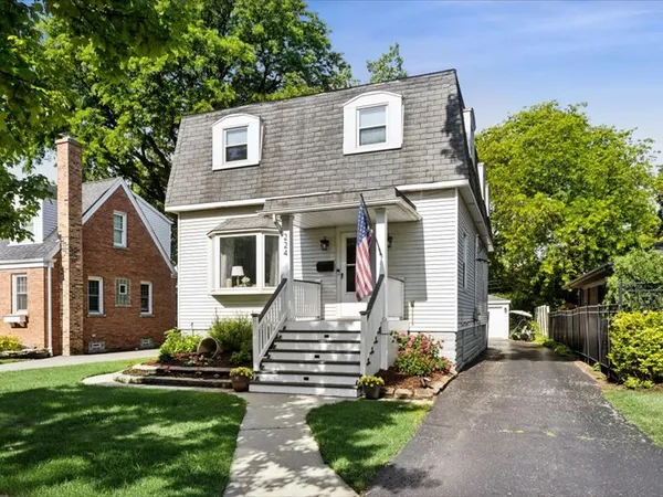 $699,000 | 224 Highland Avenue, Elmhurst, IL 60126