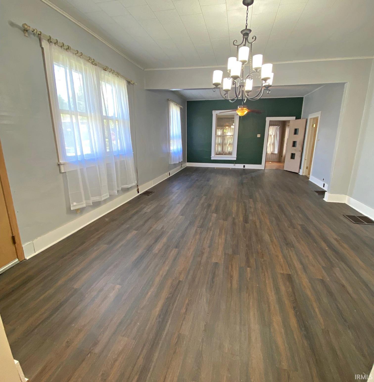 302 West 7th Street Bicknell, IN 47512 - Photo 3 of 22