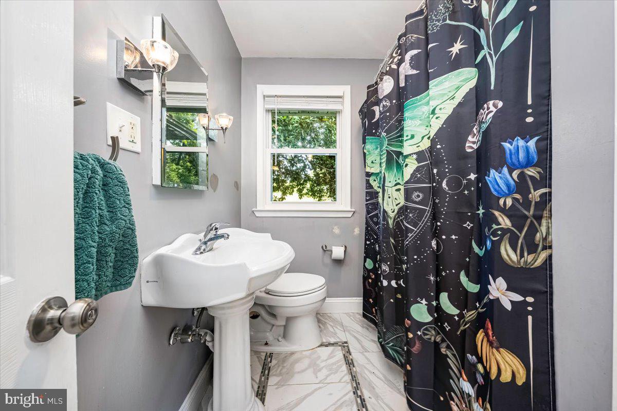 5968 Grove Hill Road Frederick, MD 21703 - Photo 23 of 43 Hall Bath
