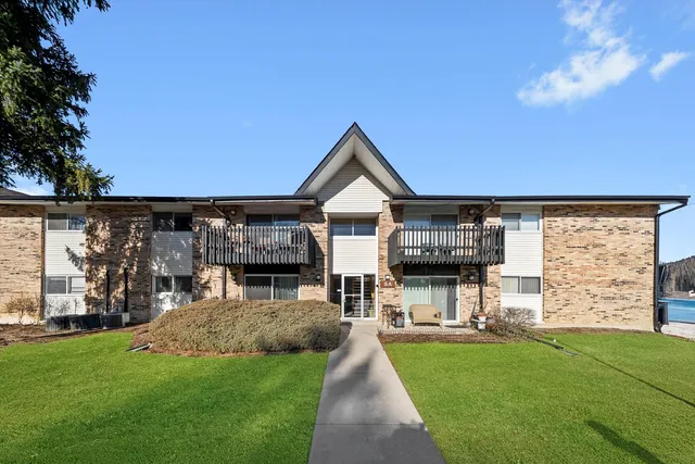 $145,000 | 5 A Kingery Quarter, Unit 5104, Willowbrook, IL 60527