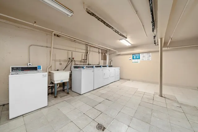 $145,000 | 5 A Kingery Quarter, Unit 5104, Willowbrook, IL 60527