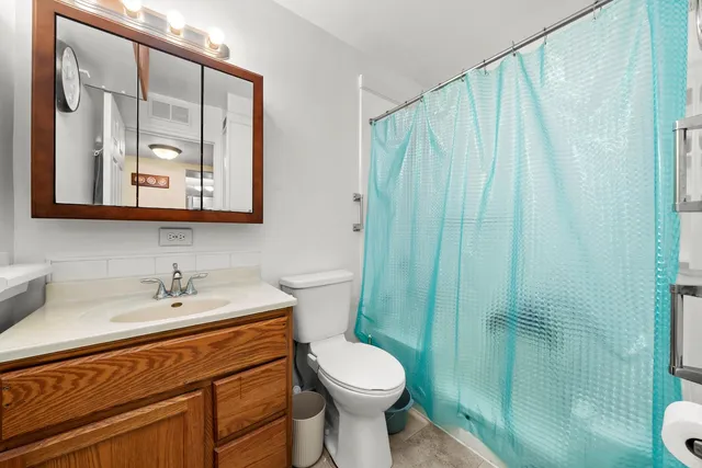 $145,000 | 5 A Kingery Quarter, Unit 5104, Willowbrook, IL 60527