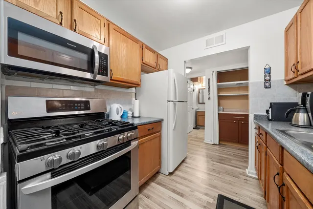 $145,000 | 5 A Kingery Quarter, Unit 5104, Willowbrook, IL 60527