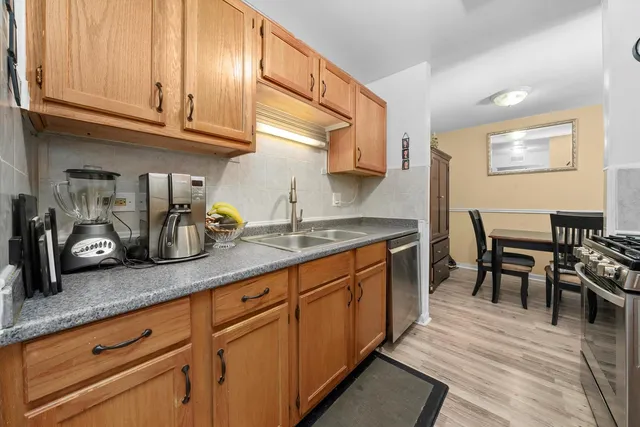 $145,000 | 5 A Kingery Quarter, Unit 5104, Willowbrook, IL 60527