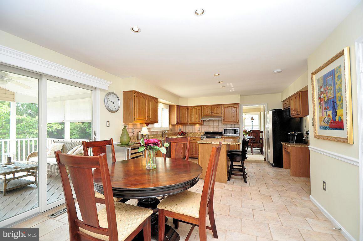 2906 Thornbrook Road Ellicott City, MD 21042 - Photo 11 of 30 Breakfast Area