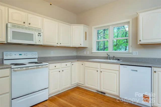 $439,000 | 3 Teresa Way, Black Mountain, NC 28711