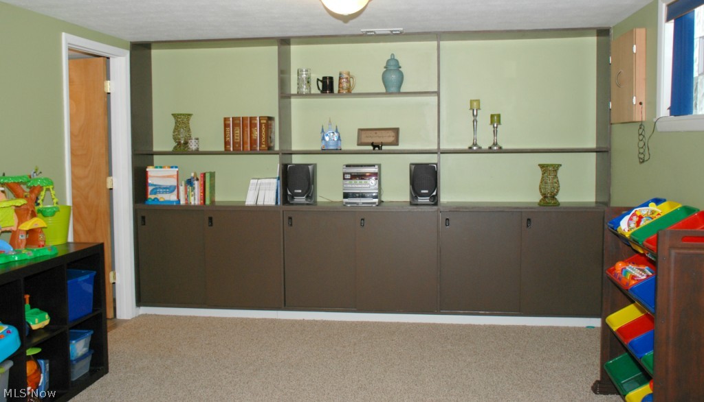 2543 Barrington Road Akron, OH 44333 - Photo 18 of 25 Gallery Image 18
