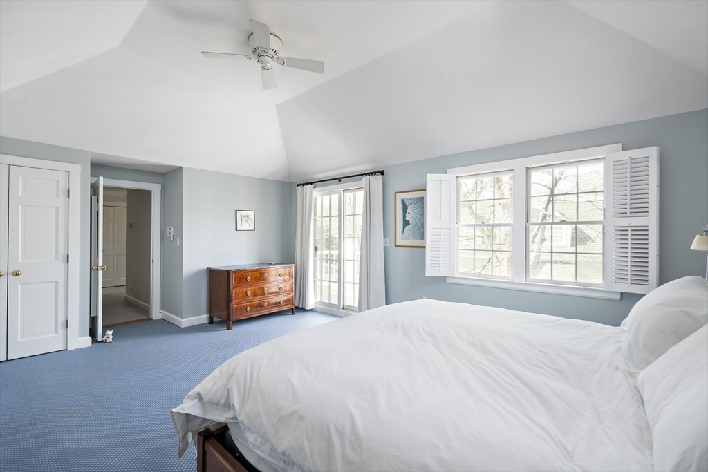 58 Cottage Street Wellesley, MA 02482 - Photo 15 of 28