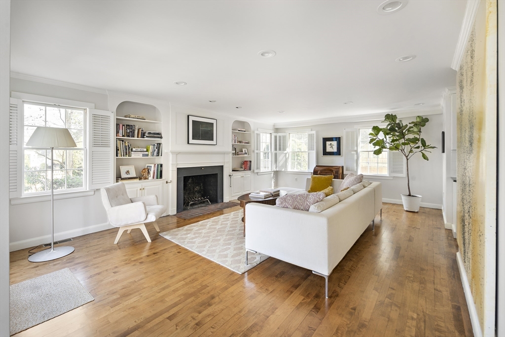 58 Cottage Street Wellesley, MA 02482 - Photo 10 of 28