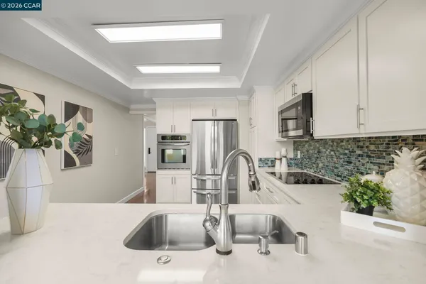 $938,000 | 3386 Rossmoor Parkway, Unit 6, Walnut Creek, CA 94595