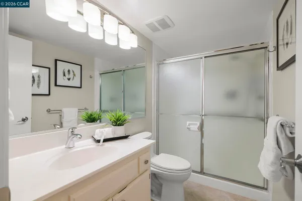 $938,000 | 3386 Rossmoor Parkway, Unit 6, Walnut Creek, CA 94595