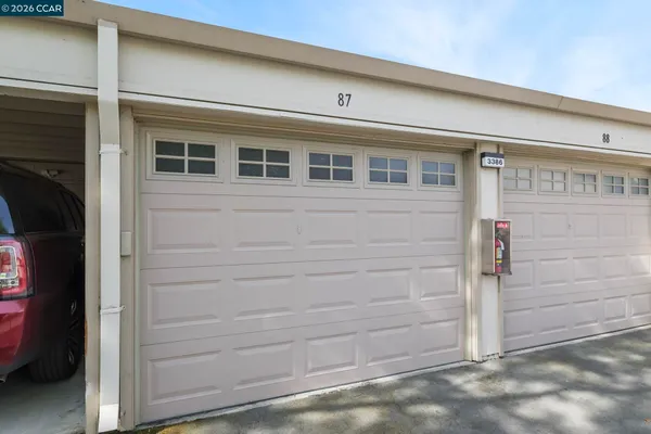 $938,000 | 3386 Rossmoor Parkway, Unit 6, Walnut Creek, CA 94595